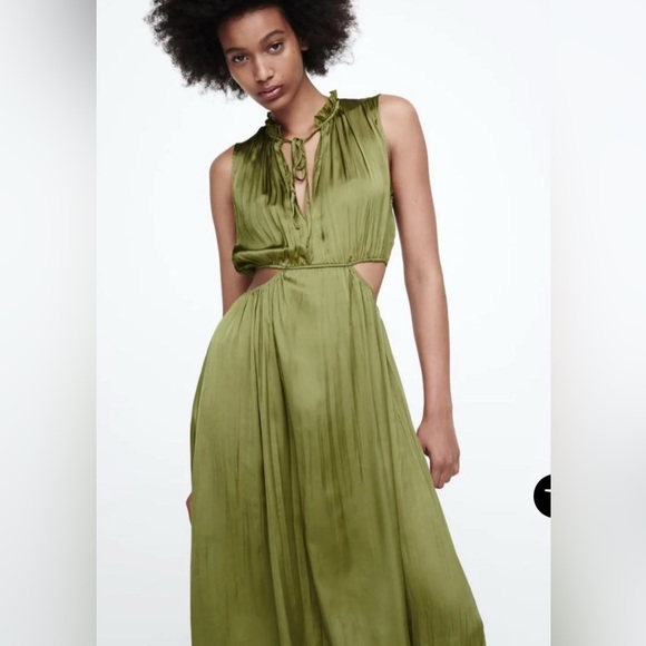Olive Green Sleeveless Maxi Dress - Picture 4 of 5